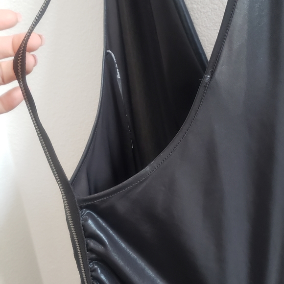 Little tiny black dress - Picture 3 of 6